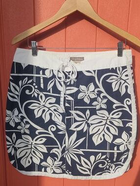 Tommy Bahama Navy and White Tropical Print Skirt